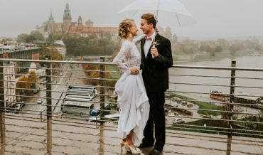 Zjawiskowe Sukienki na Studniówkę, które Odchudzają w Sekundę!